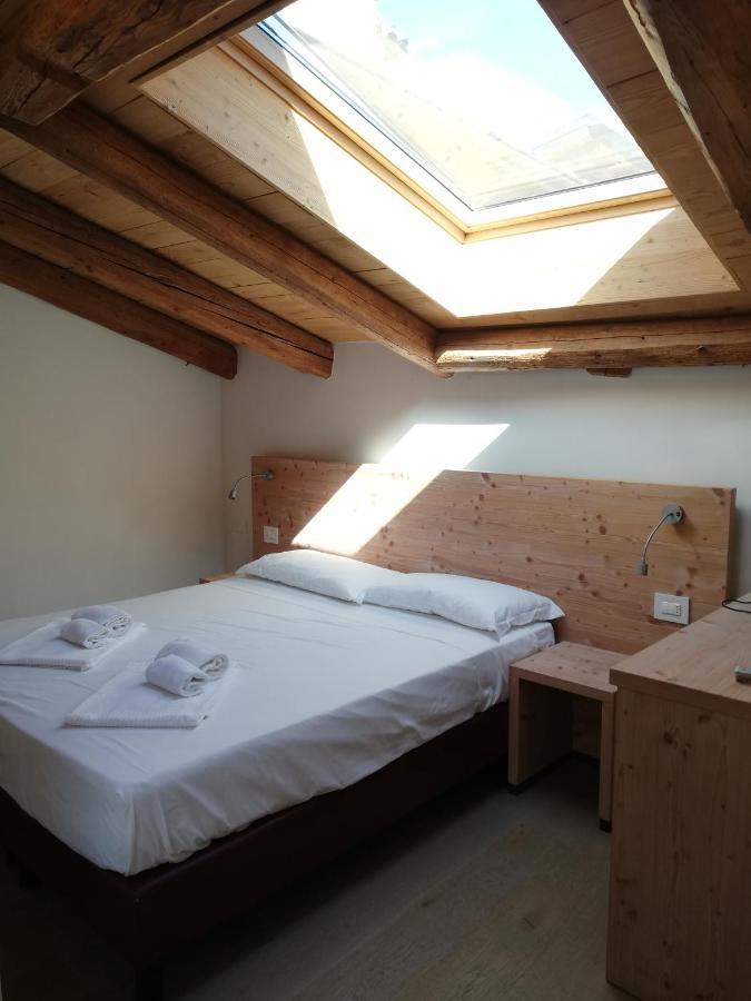 רוברטו Colle Ameno Room And Breakfast מראה חיצוני תמונה